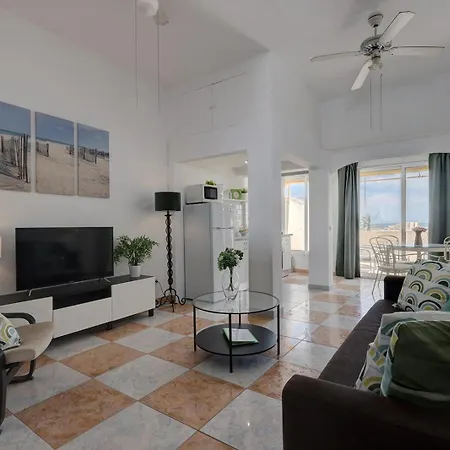 Apartment 008 Plaza Ole Beachfront With Sea Views And Access